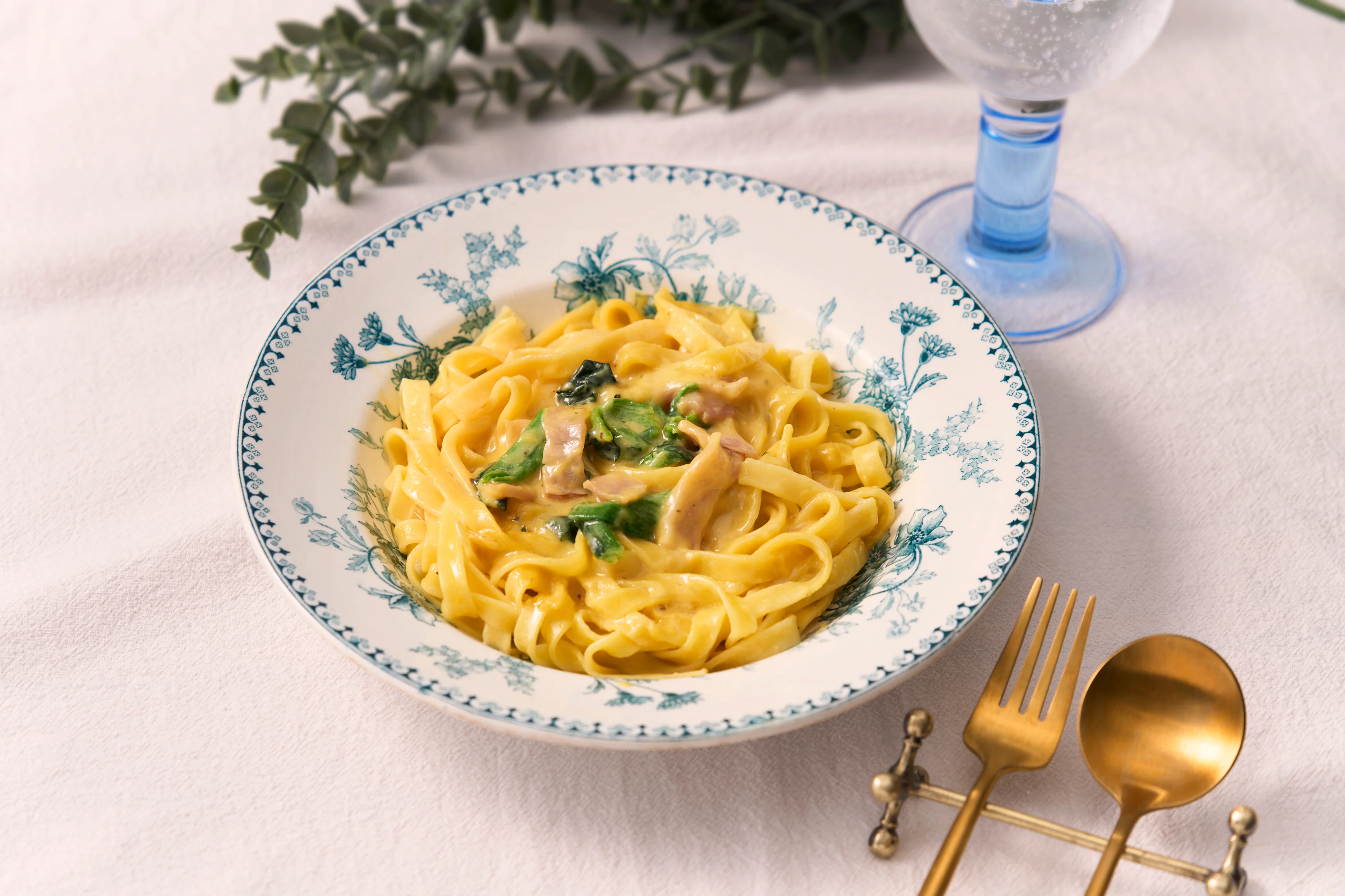 冷凍 完全メシ DELI 生パスタのカルボナーラ - Image 3