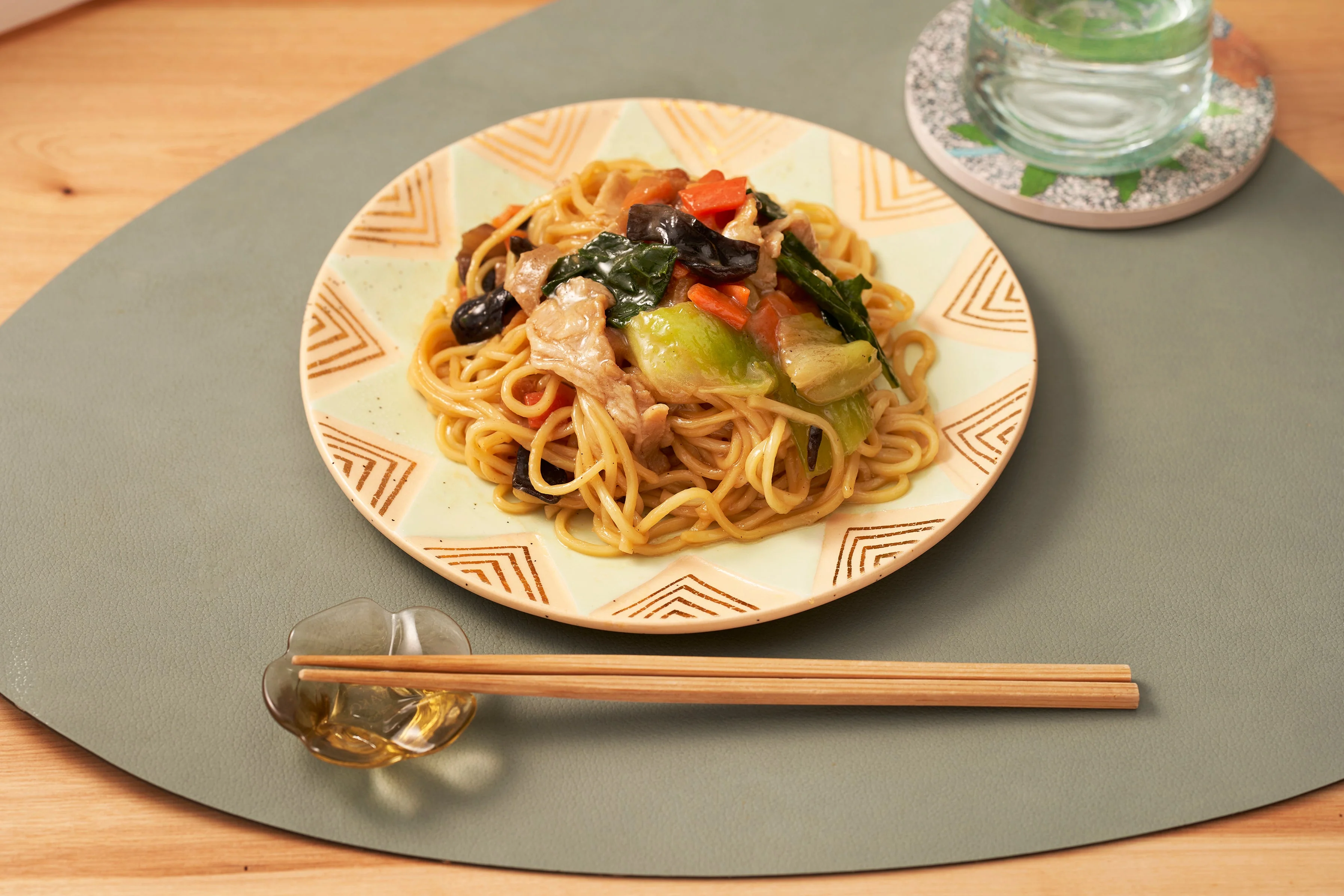 冷凍 完全メシ DELI オイスターソース仕立ての五目あんかけ焼そば - Image 3
